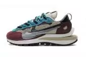 chaussures nike sacai vaporwaffle pas cher double nike brown red